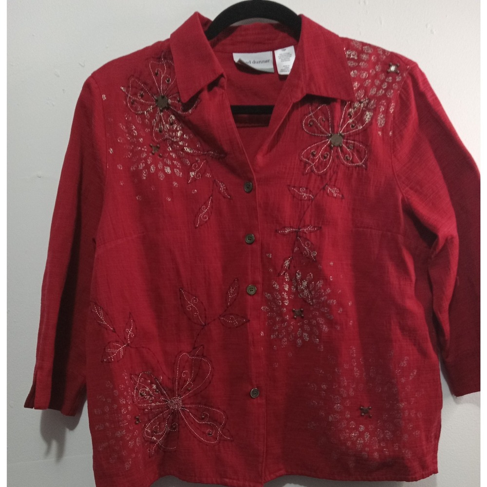 Alfred Dunner Size 10P Embellished Button Down Top Floral Accents Red Blouse